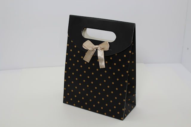 Karton Täschli mit Mäscheli schwarz/gold 16x6cm